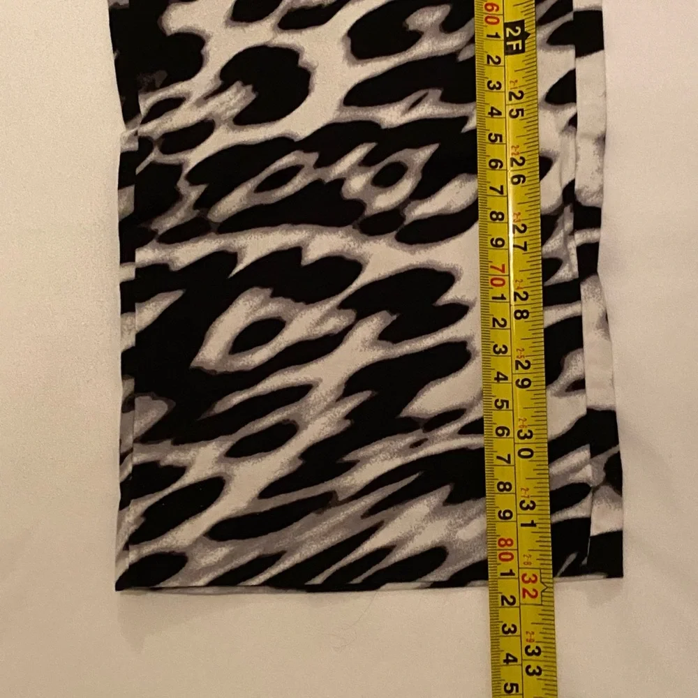 New York and Company zebra print pants - Picture 4 of 8